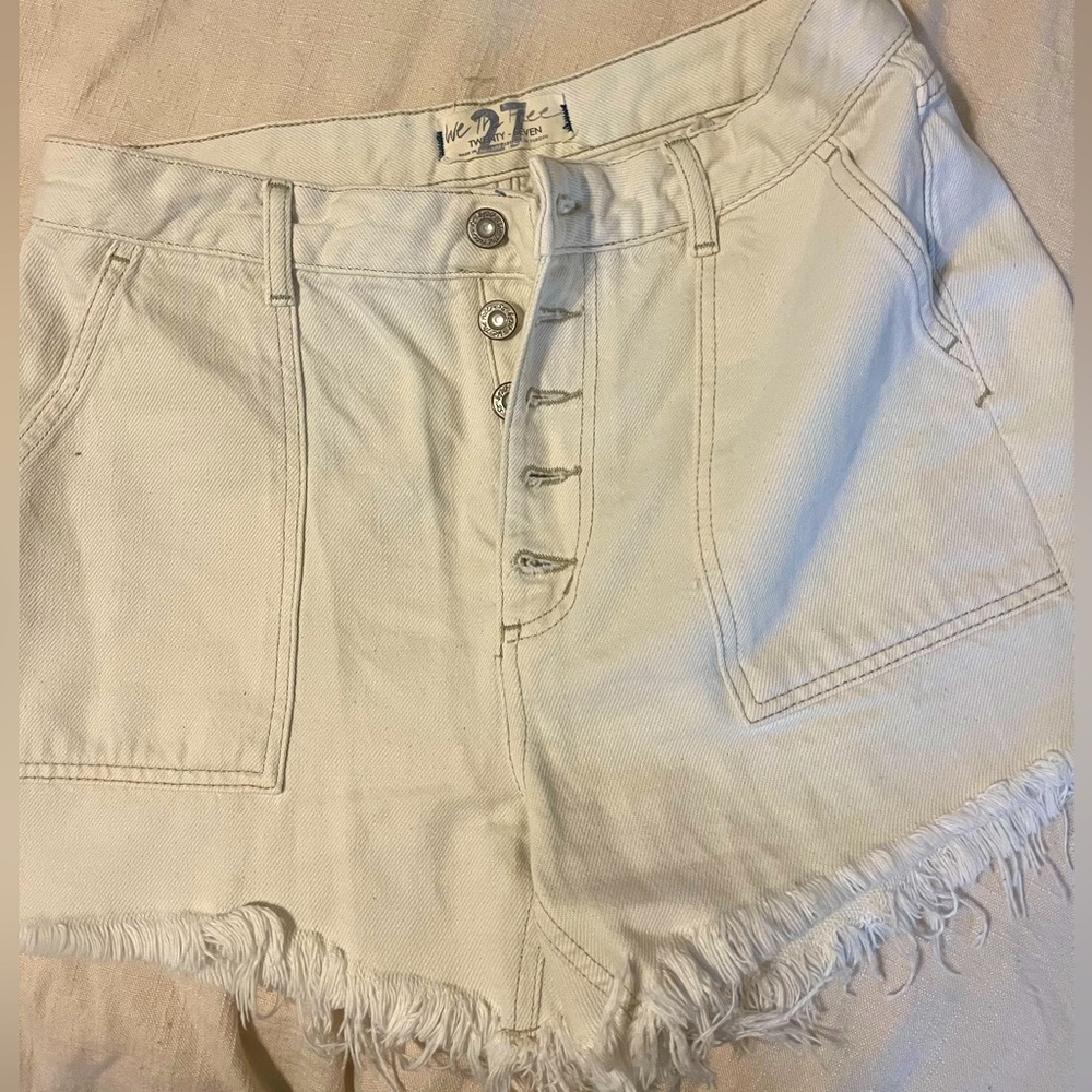 Free People Off White Denim Shorts (Size 27)